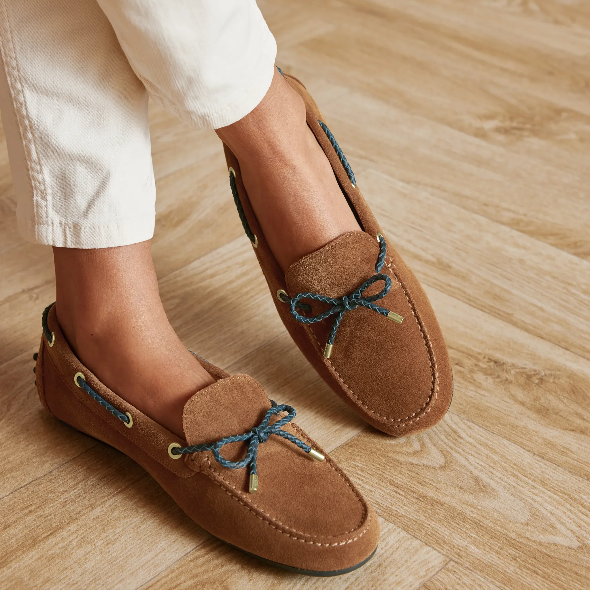 Henley Driving Shoe Tan/Navy Suede