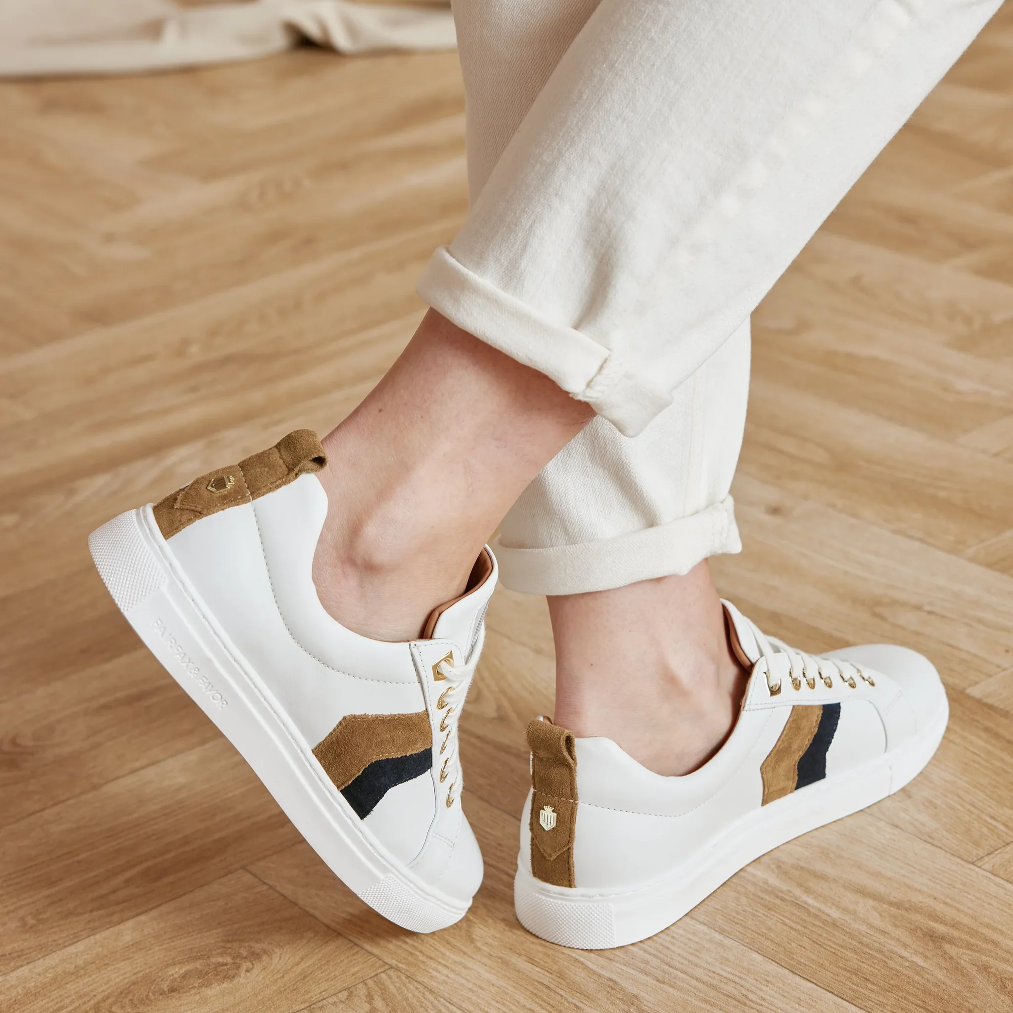 Alexandra Trainer Tan/Navy