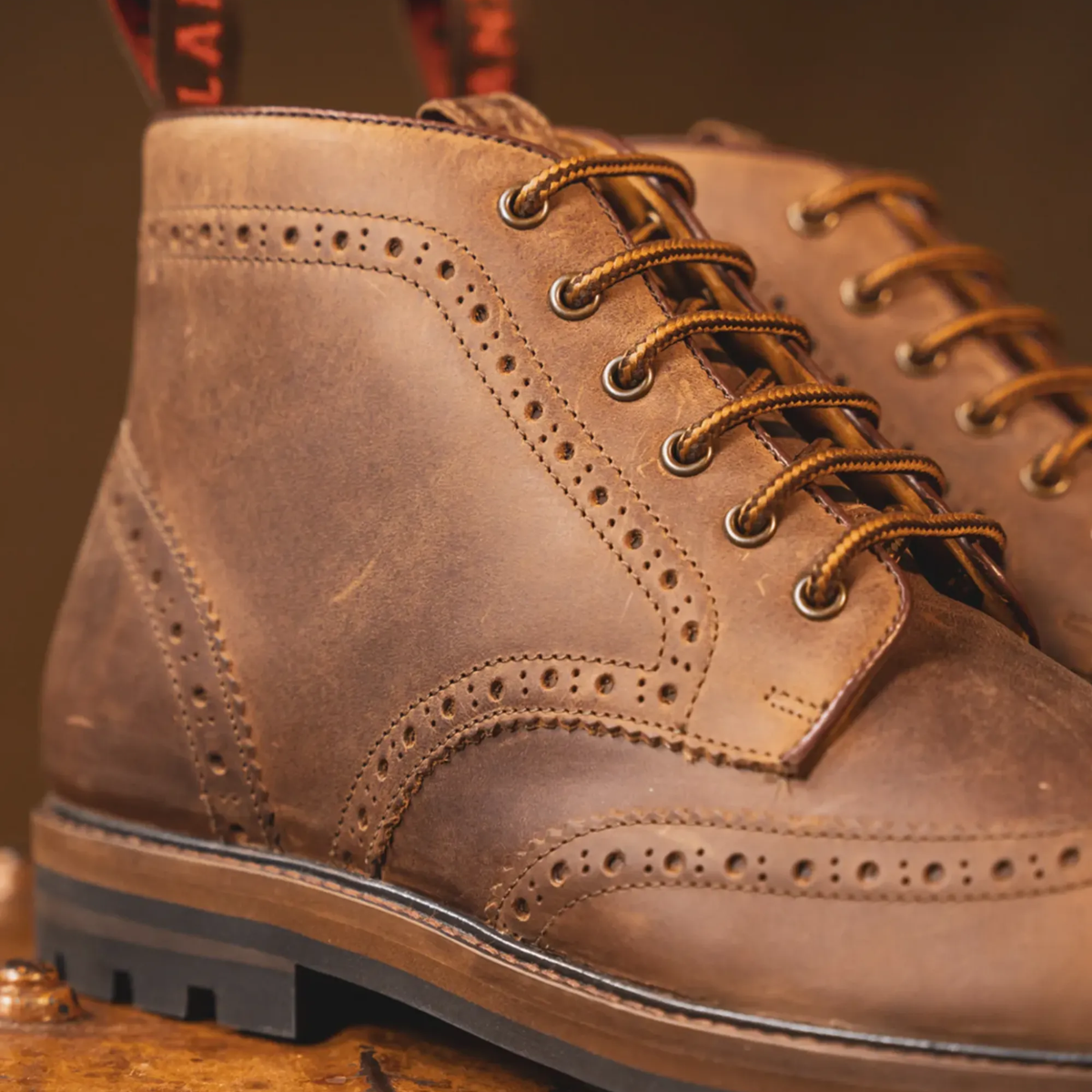 Bayley Acacia Distressed