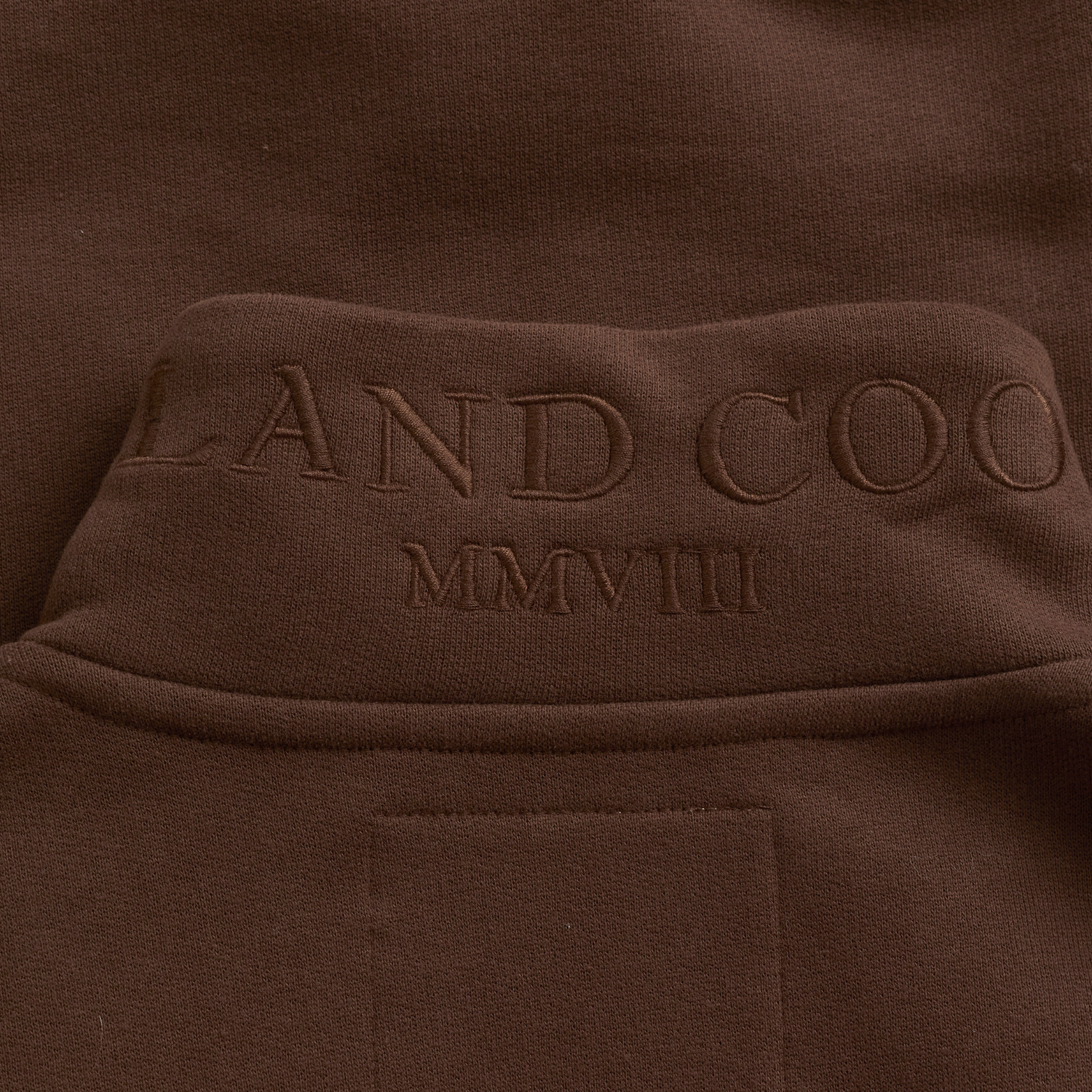 Essential Relaxed Quarter Zip Sweat Walnut