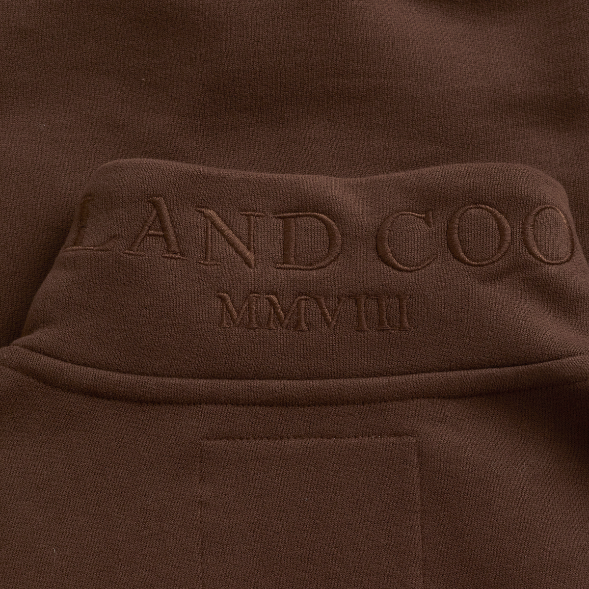 Essential Relaxed Quarter Zip Sweat Walnut