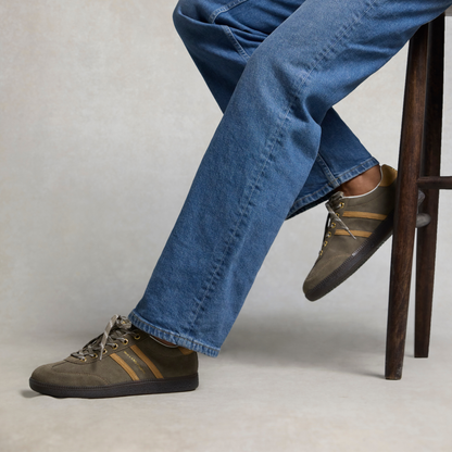 Knightsbridge Court Trainer Mole Suede
